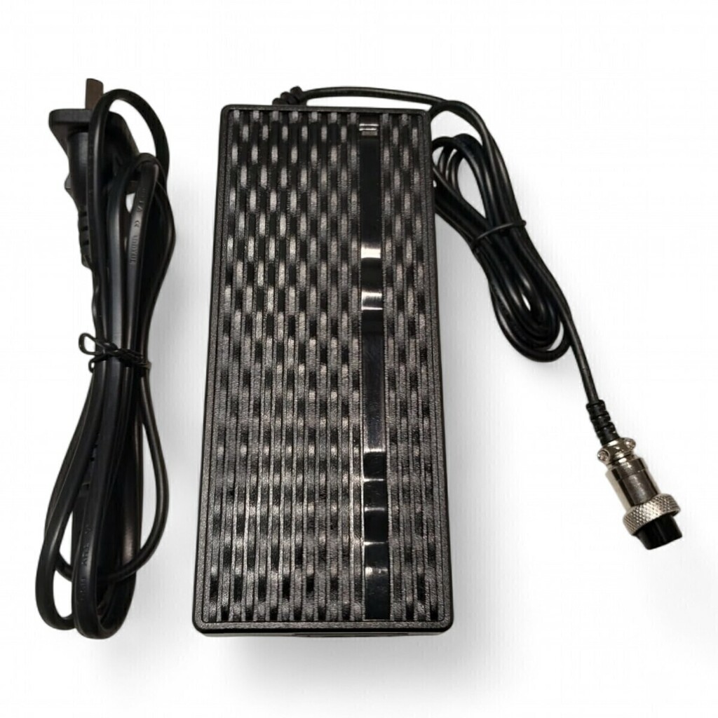 Cargador Monopatín Eléctrico De 52v 2a - 14s - 58.8v