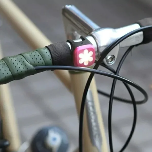 Luz Delantera Flor Rosa Knog Para Monopatin