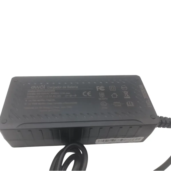 Cargador Monopatín Eléctrico Xiaomi Y Otros 36v / 42v 2 Amp